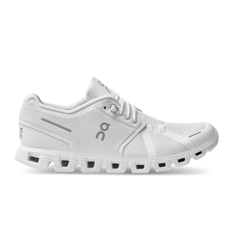 On Running Cloud 5 - White  /  White - Walk by Streetart