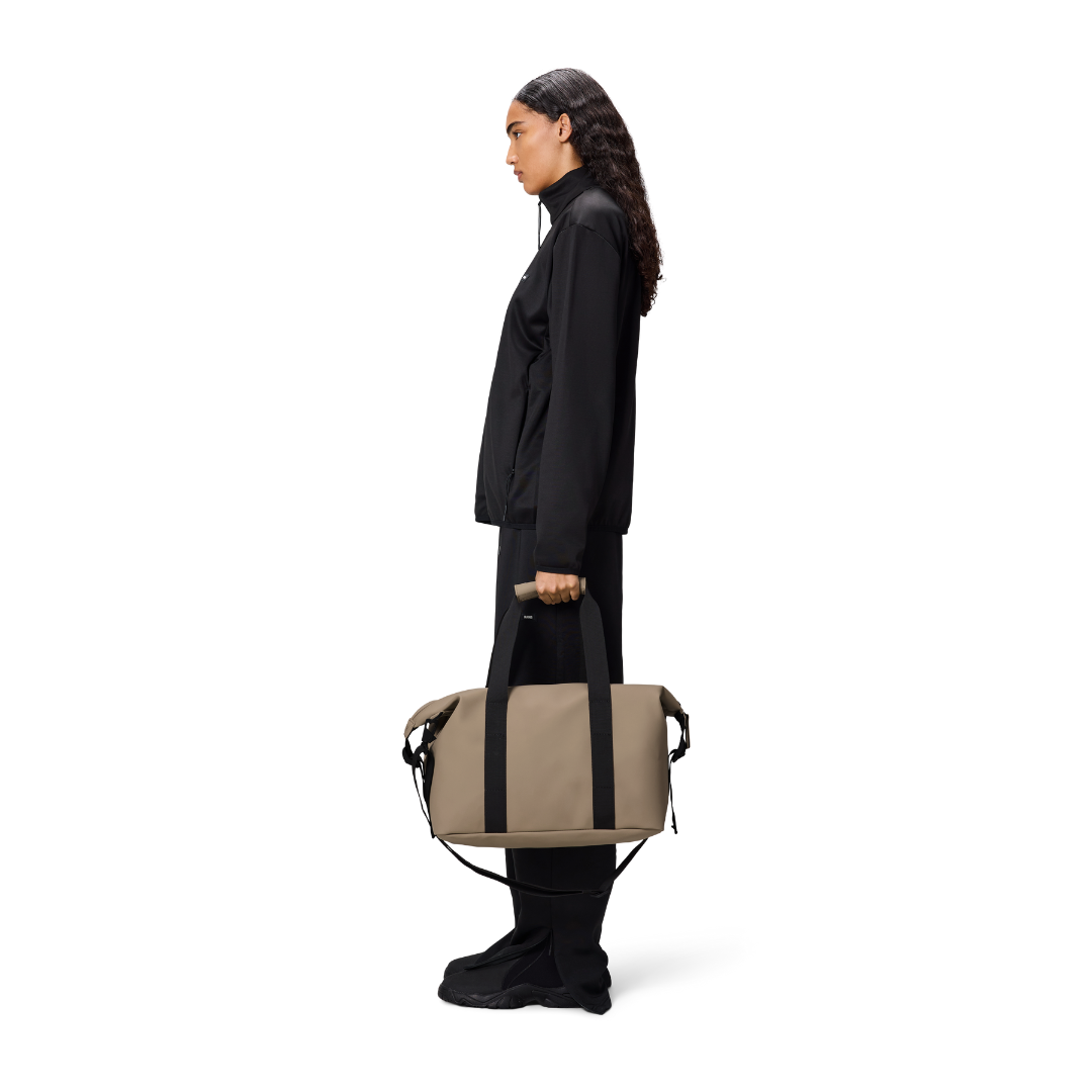 Rains Hilo Weekend Bag Small - Beige - Walk by Streetart
