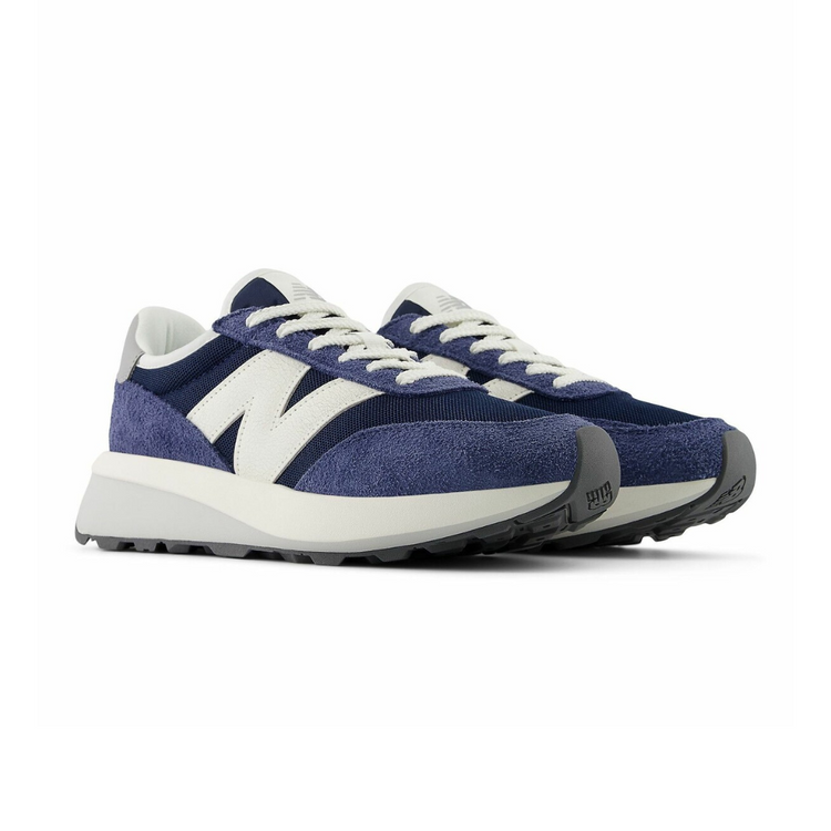 New Balance 370 - Navy / Sea Salt