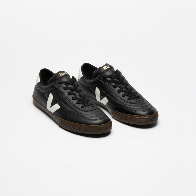 Veja Panenka Leather - Black / White