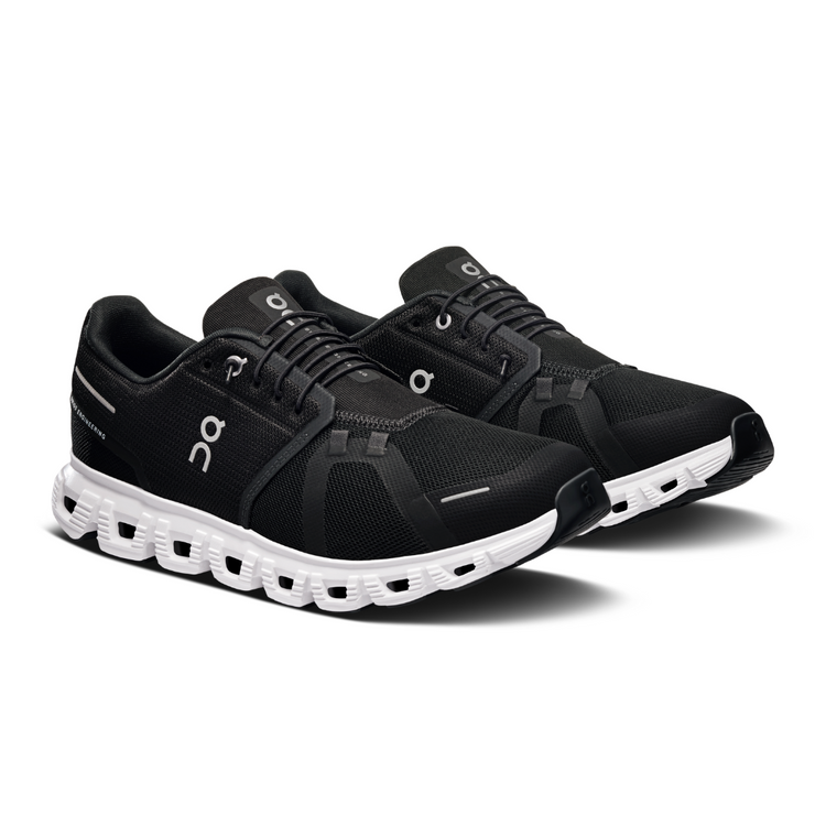On Running Cloud 6 - Black / White - Walk by Streetart