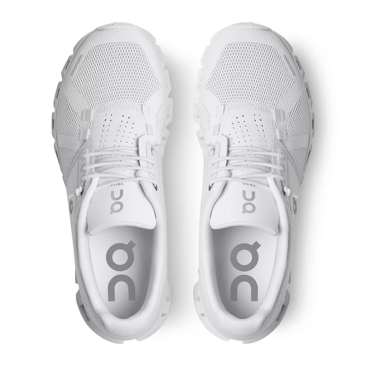 On Running Cloud 5 - White  /  White - Walk by Streetart