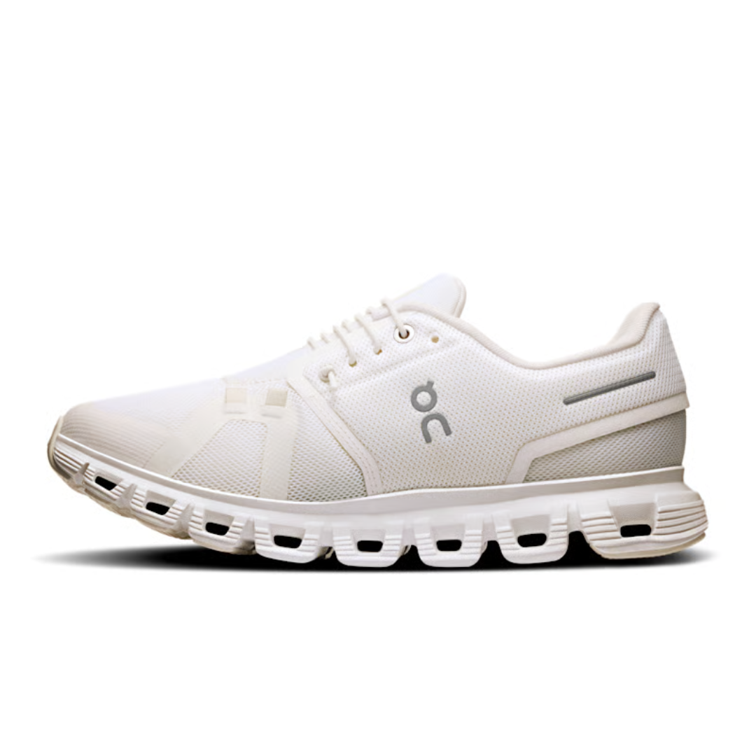 On Running Cloud 6 Femme - White / White - Walk by Streetart