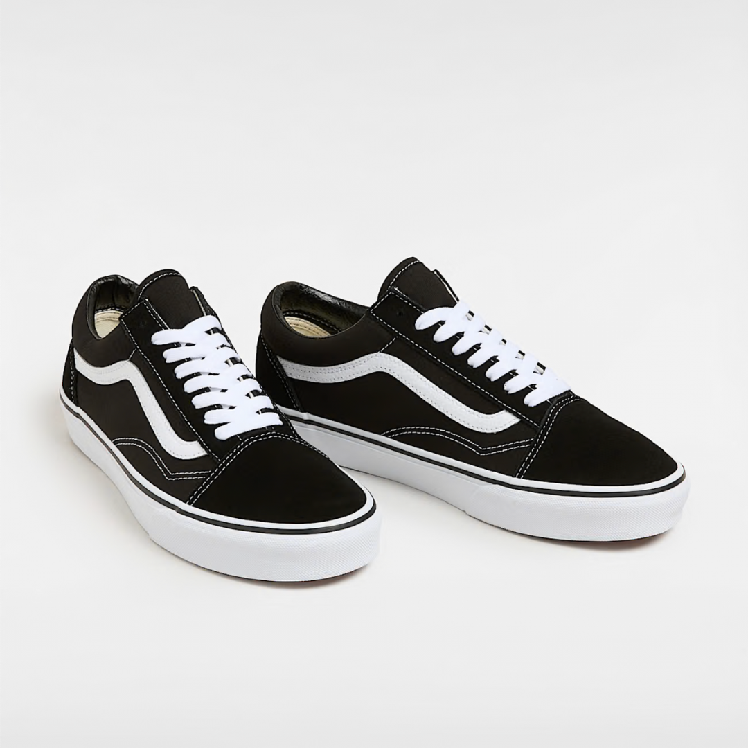 Vans Old Skool - Black / White - Walk by Streetart