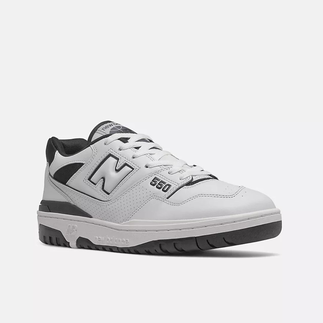 New Balance 550 - White / Black - Walk by Streetart