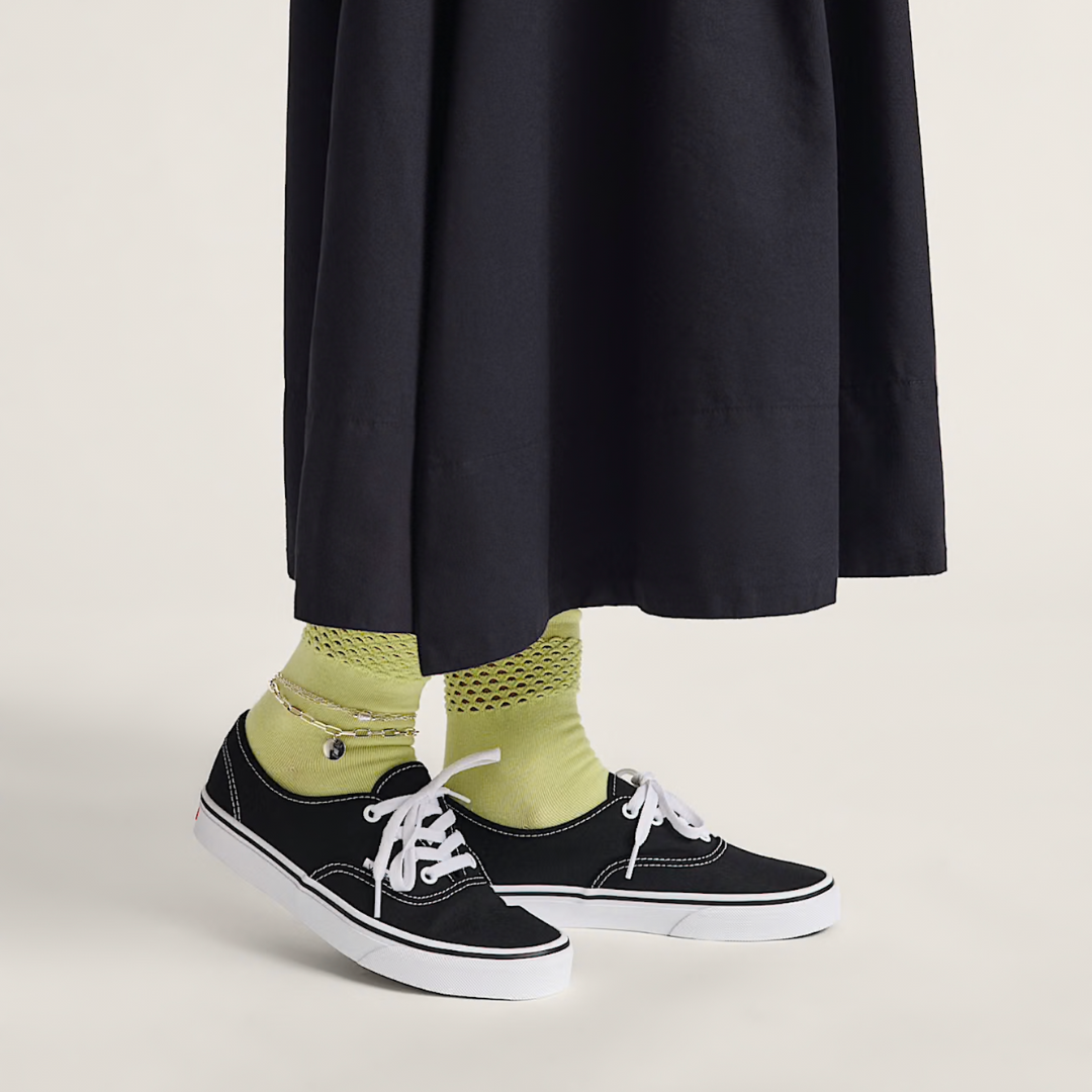 Vans Authentic - Black / White - Walk by Streetart