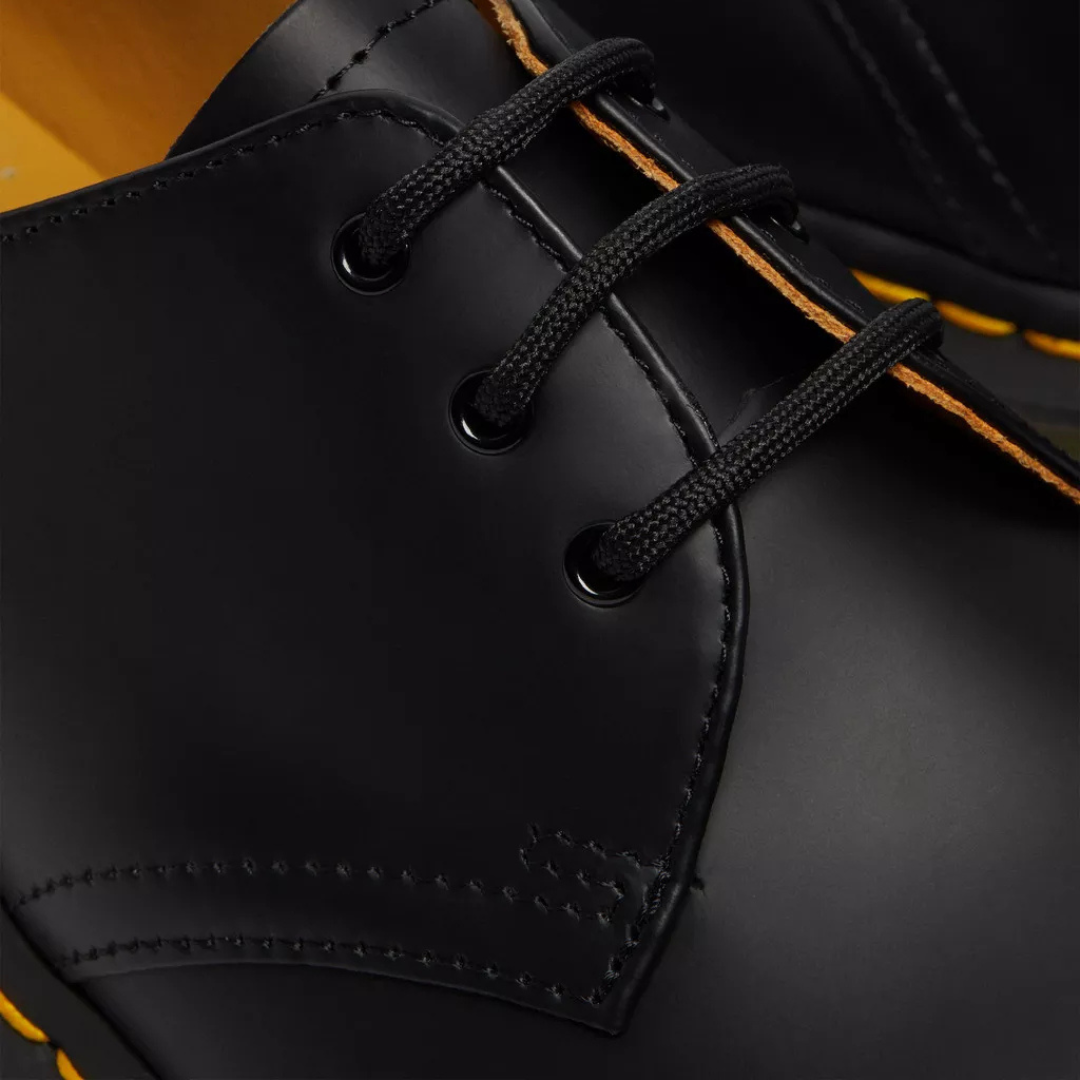 Dr.Martens 1461 - Black Smooth - Walk by Streetart