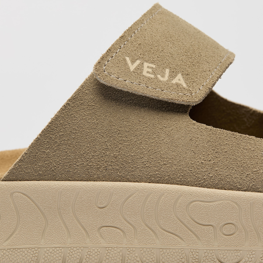 Veja Etna Suede - Taupe / Almond - Walk by Streetart