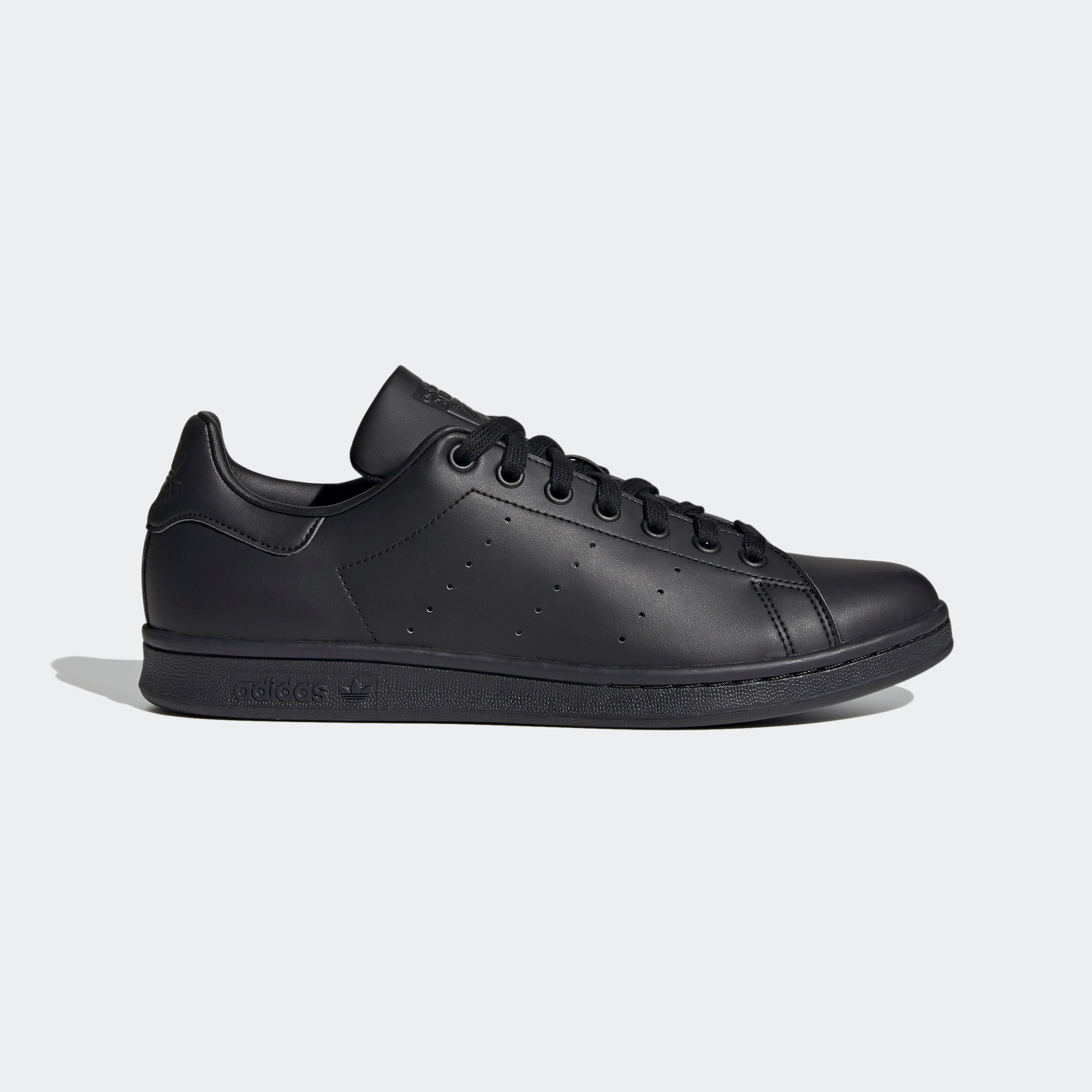 Adidas Stan Smith - Black / Black / Black - Walk by Streetart