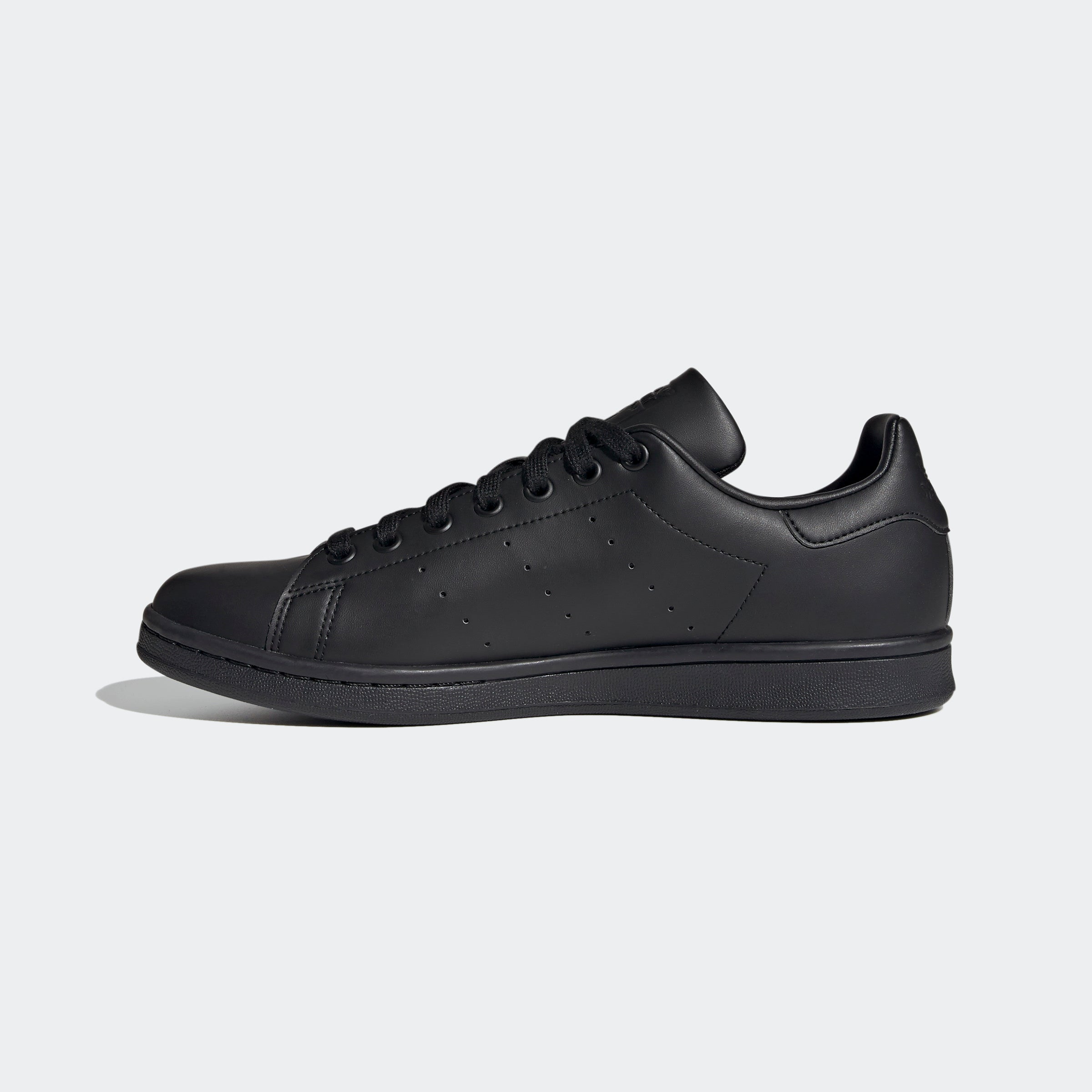 Adidas Stan Smith - Black / Black / Black - Walk by Streetart