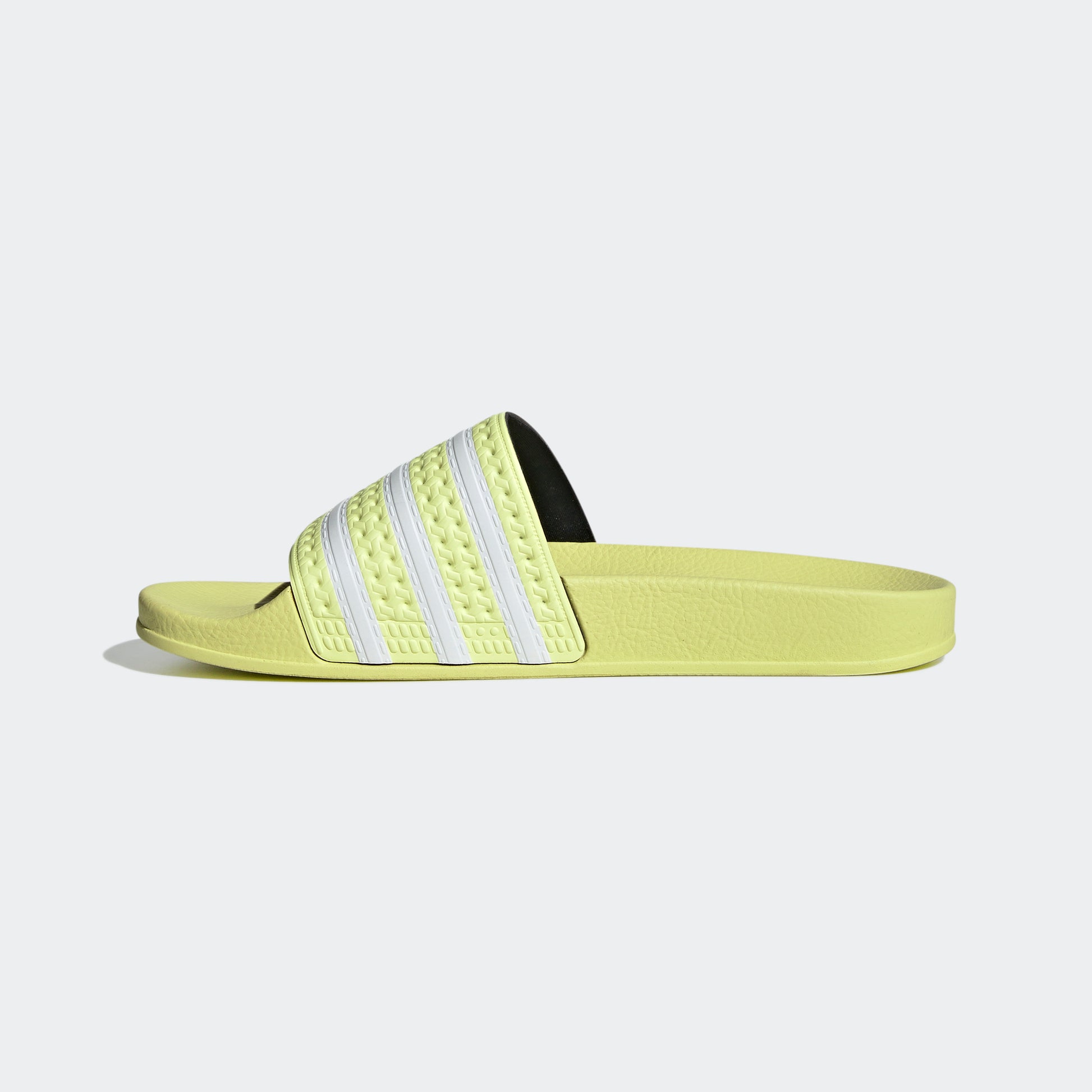 Adidas Adilette - Jaubat / Ftwbla / Jaubat - Walk by Streetart